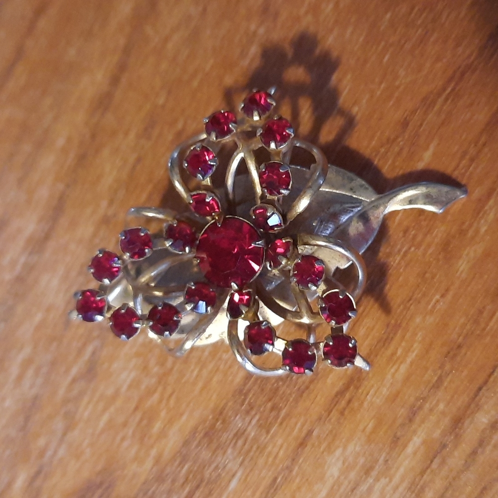 Vintage flower pin